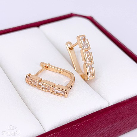 885 серьги белый